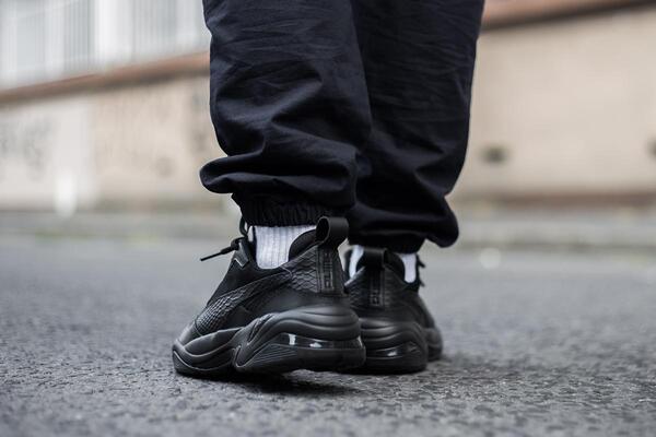 Puma thunder store all black